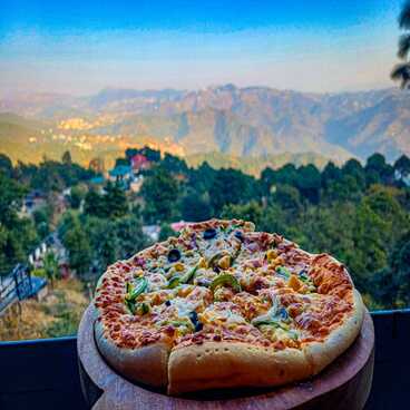 Gramins Cafe Kasauli Pizza